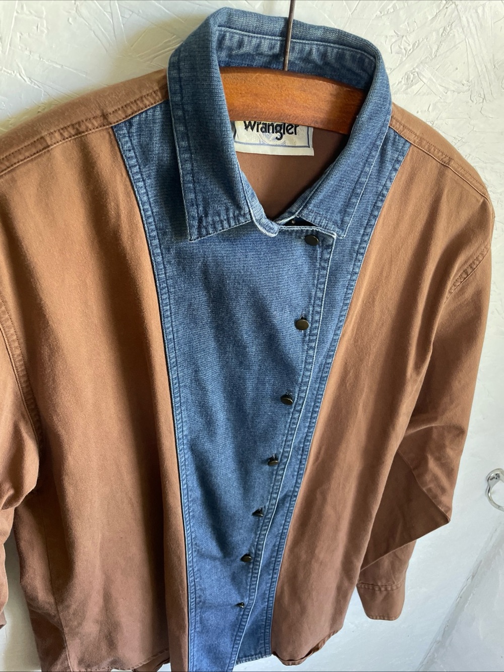 Vintage Wrangler Made in USA Westernwear for Women Brown & Denim shirt size L - Picture 10 of 11